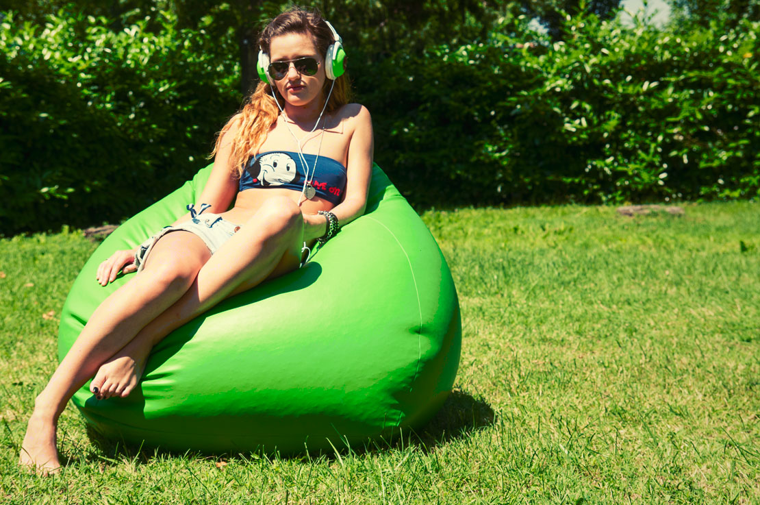 Sofa Soft Poirò - The classic pear-shaped bean bag pouf in nylon for outdoor use